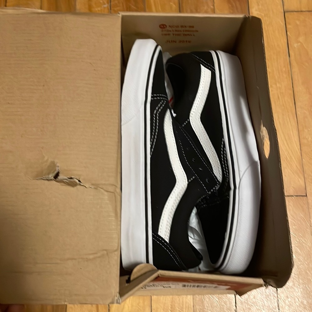 NIB size 4 youth black vans